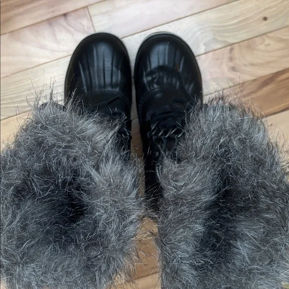 Sorel Tofino Black Fur Lined Boot Size 7 - Picture 5 of 8